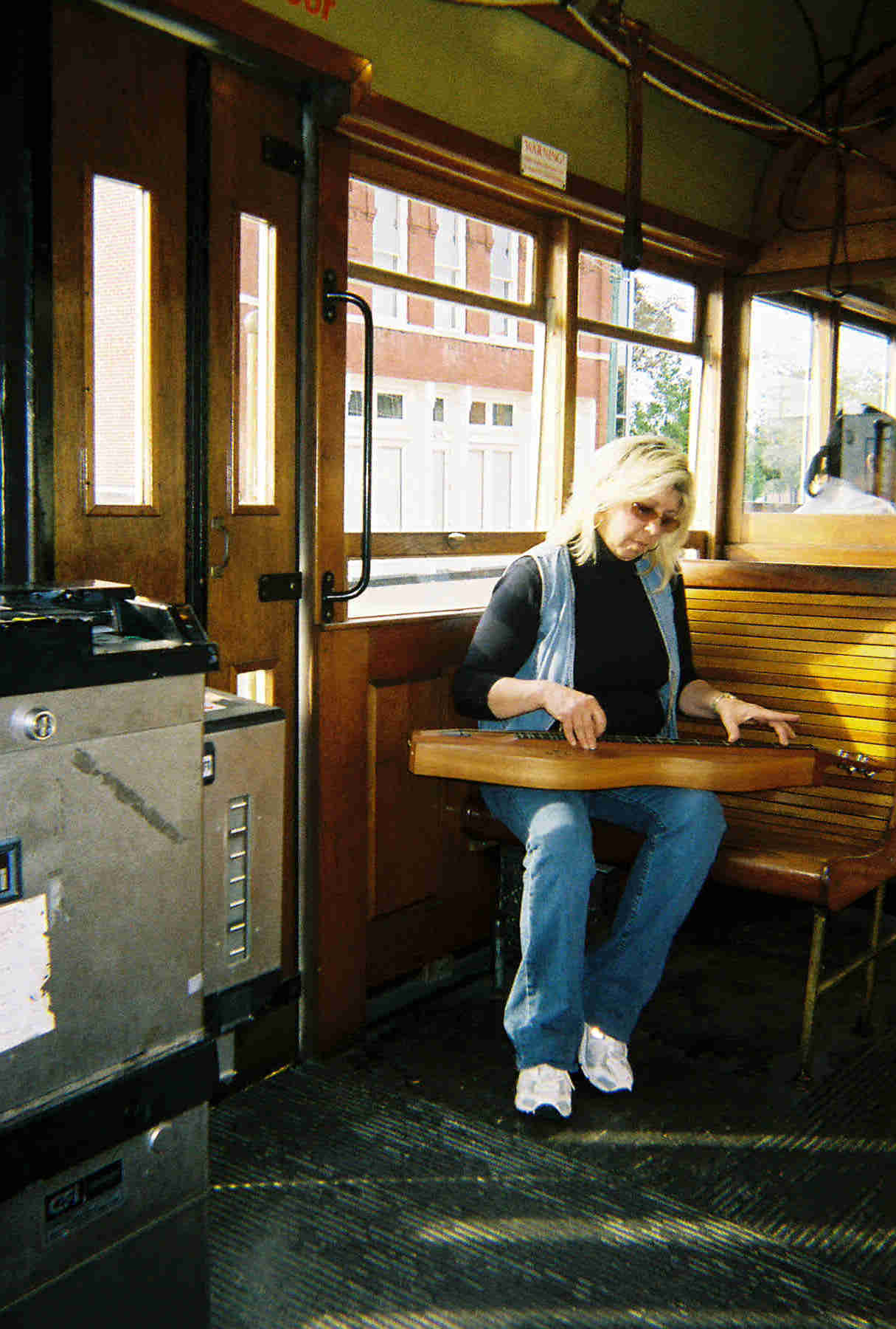 mdg2006_nd_046-21a_debontrolley.jpg